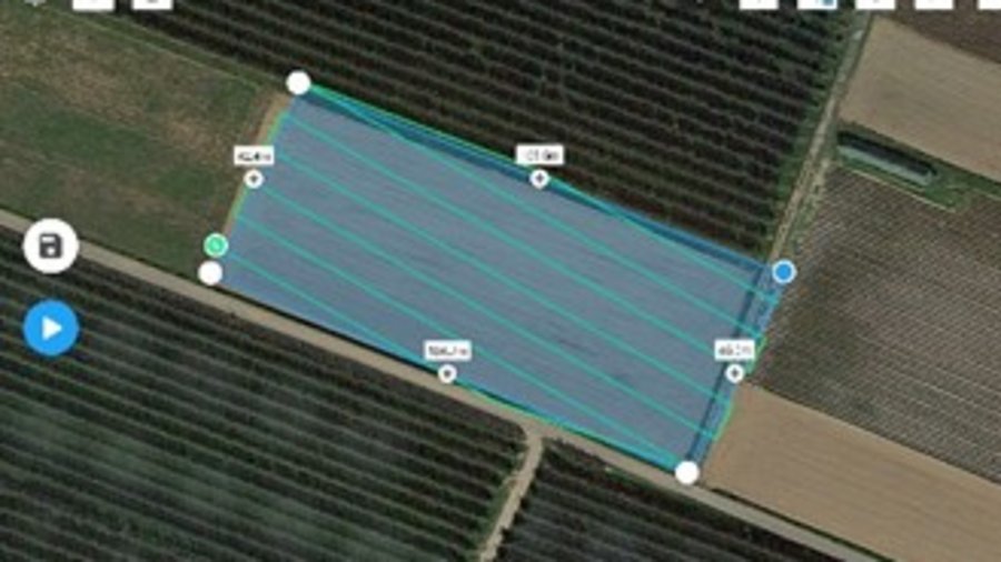 Screenshot der DJI Pilot-App während der Erstellung einer Flugmission.